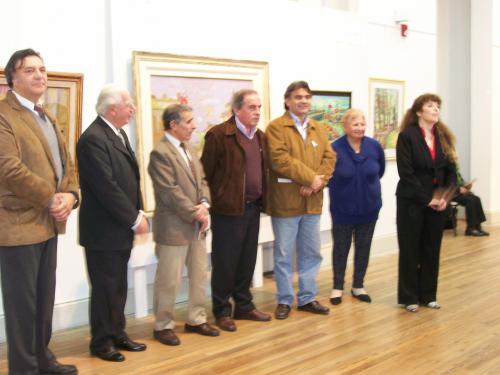 Exposición de Hector Acosta y Rosa Dolabjian, con la Presecnia del Intendente Francisco Gutierrez.