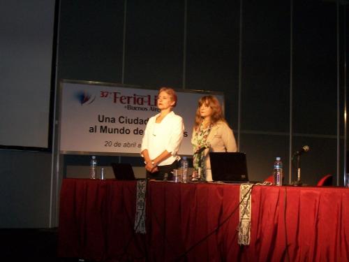 Ana MAría en la Feria del Libro 2011.